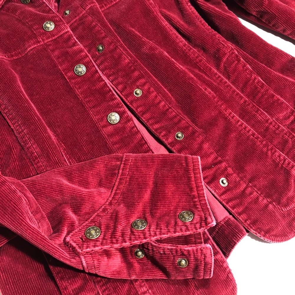 Red Jacket. - Picture 2 of 3